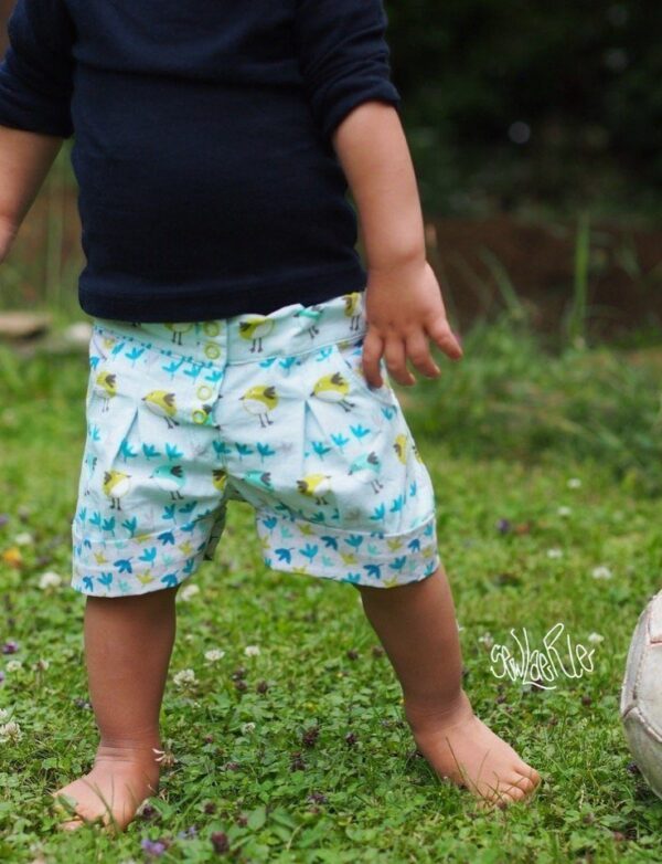 Kurze Hose BeinHalbRein mit Knopflochgummi – Bild 6