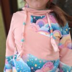 Schnittmuster und Nähanleitung Sweater Pullover Hoodie Skylar für Mädchen Größe 74-176 – Bild 22